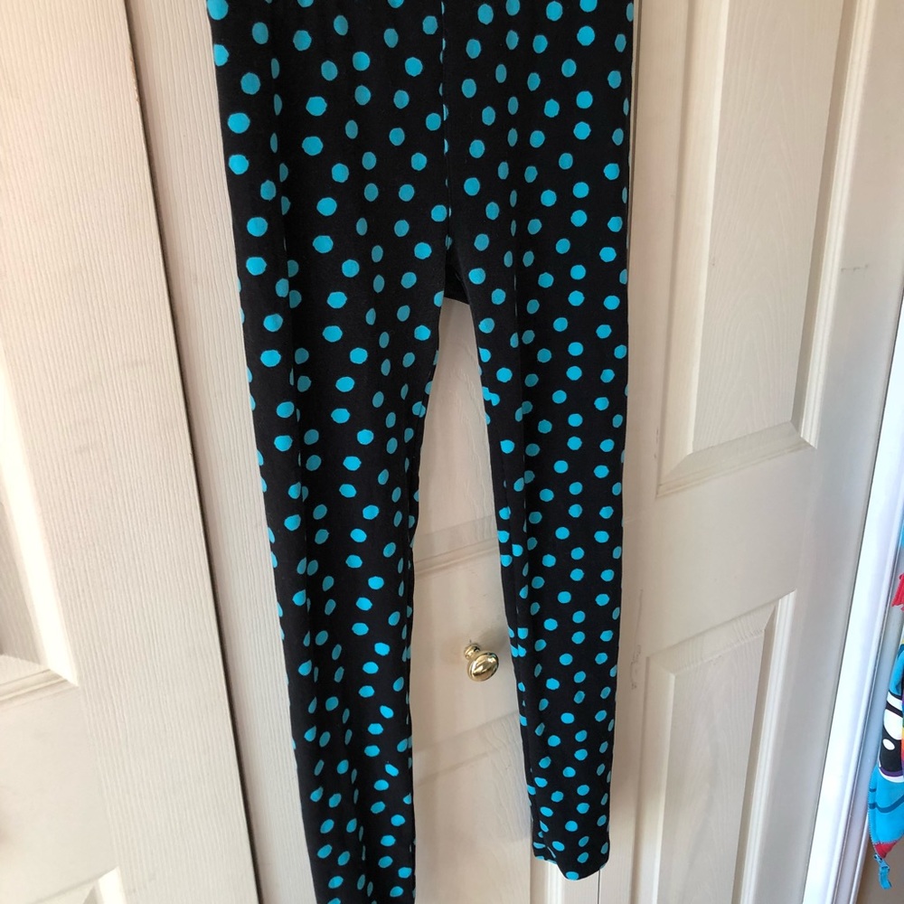 Black OS LLR leggings with light blue polka dots